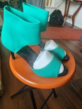 Newbella Women's green(kelly) Ankle-Cuff High Heel Sandals sz8